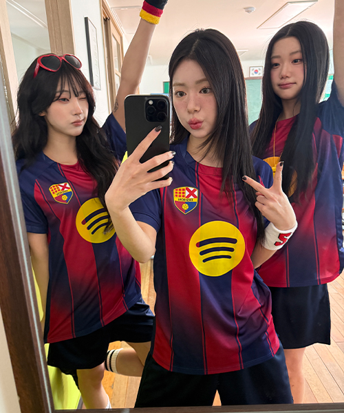 축구반티 바르셀로나 홈형 B-2526LH 원하는 인쇄 문구와 번호로 변경 가능해요 !